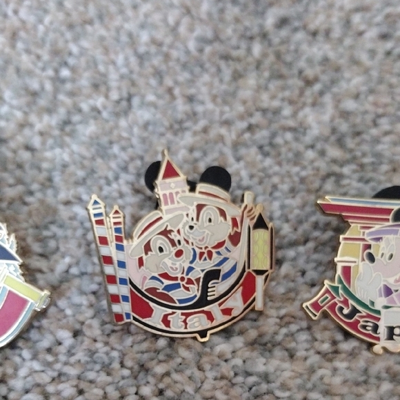 Epcot Center World Showcase Collector Pins - Picture 3 of 13